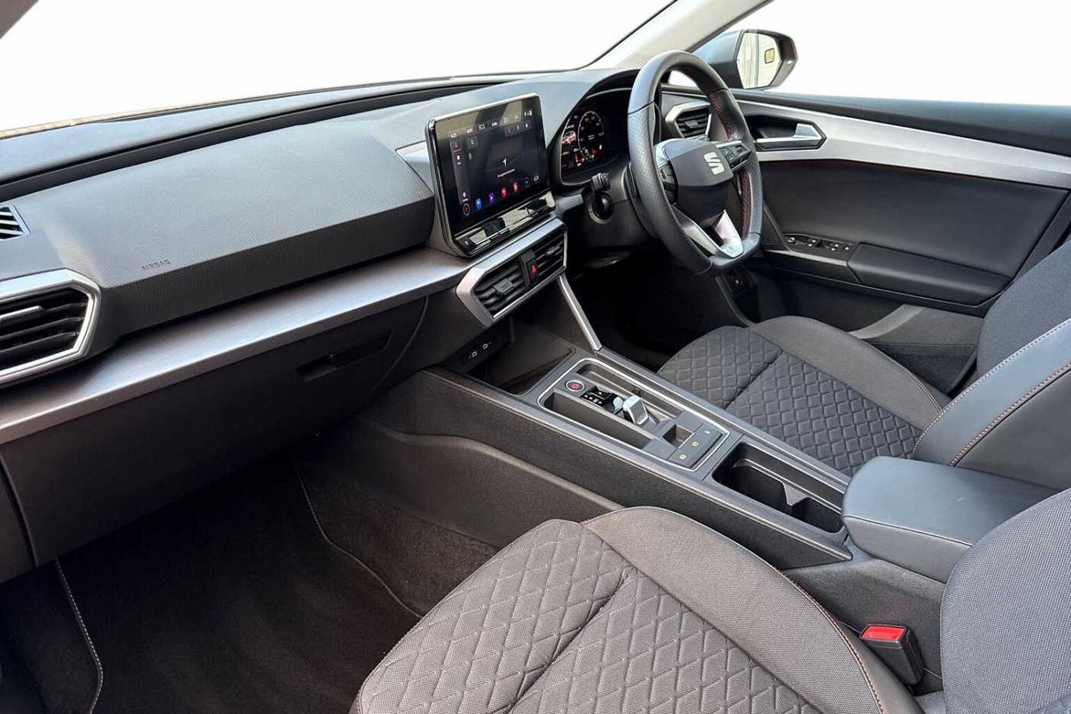 SEAT Leon 1.4 eHybrid 13kWh FR Hatchback 5dr Petrol Plug-in Hybrid DSG Euro 6 (s/s) (204 p