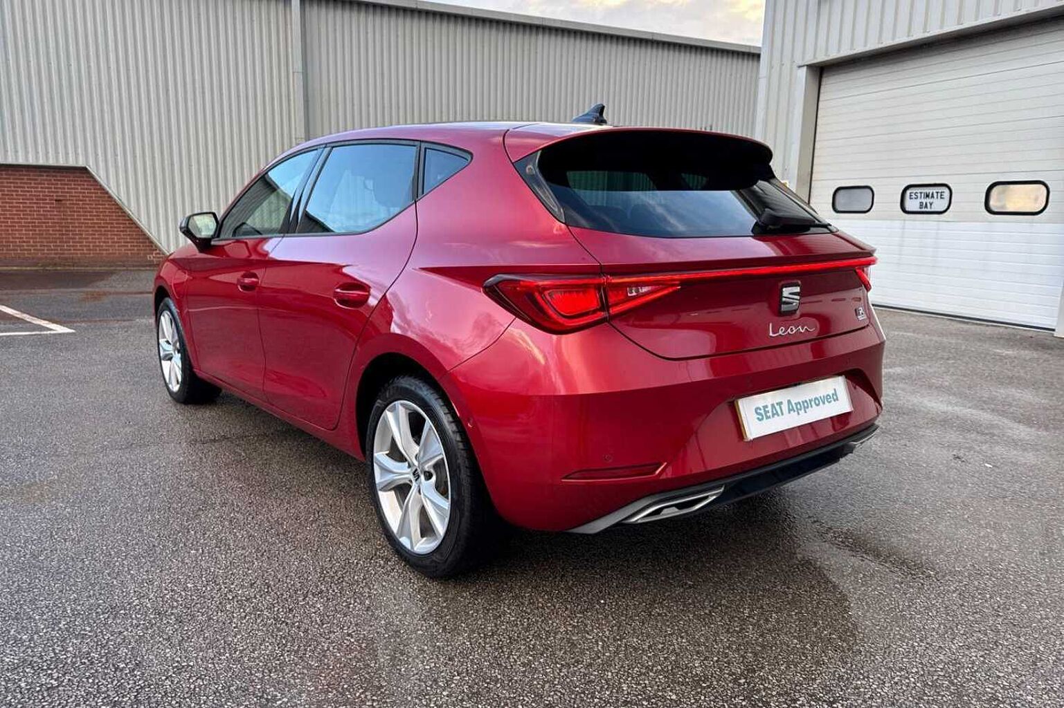 SEAT Leon 1.4 eHybrid 13kWh FR Hatchback 5dr Petrol Plug-in Hybrid DSG Euro 6 (s/s) (204 p