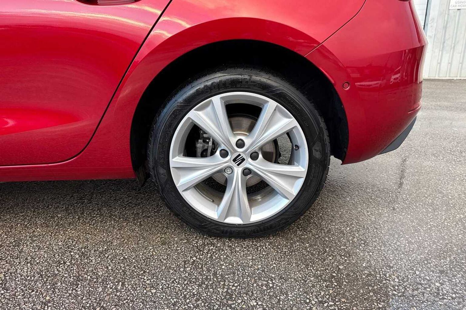 SEAT Leon 1.4 eHybrid 13kWh FR Hatchback 5dr Petrol Plug-in Hybrid DSG Euro 6 (s/s) (204 p