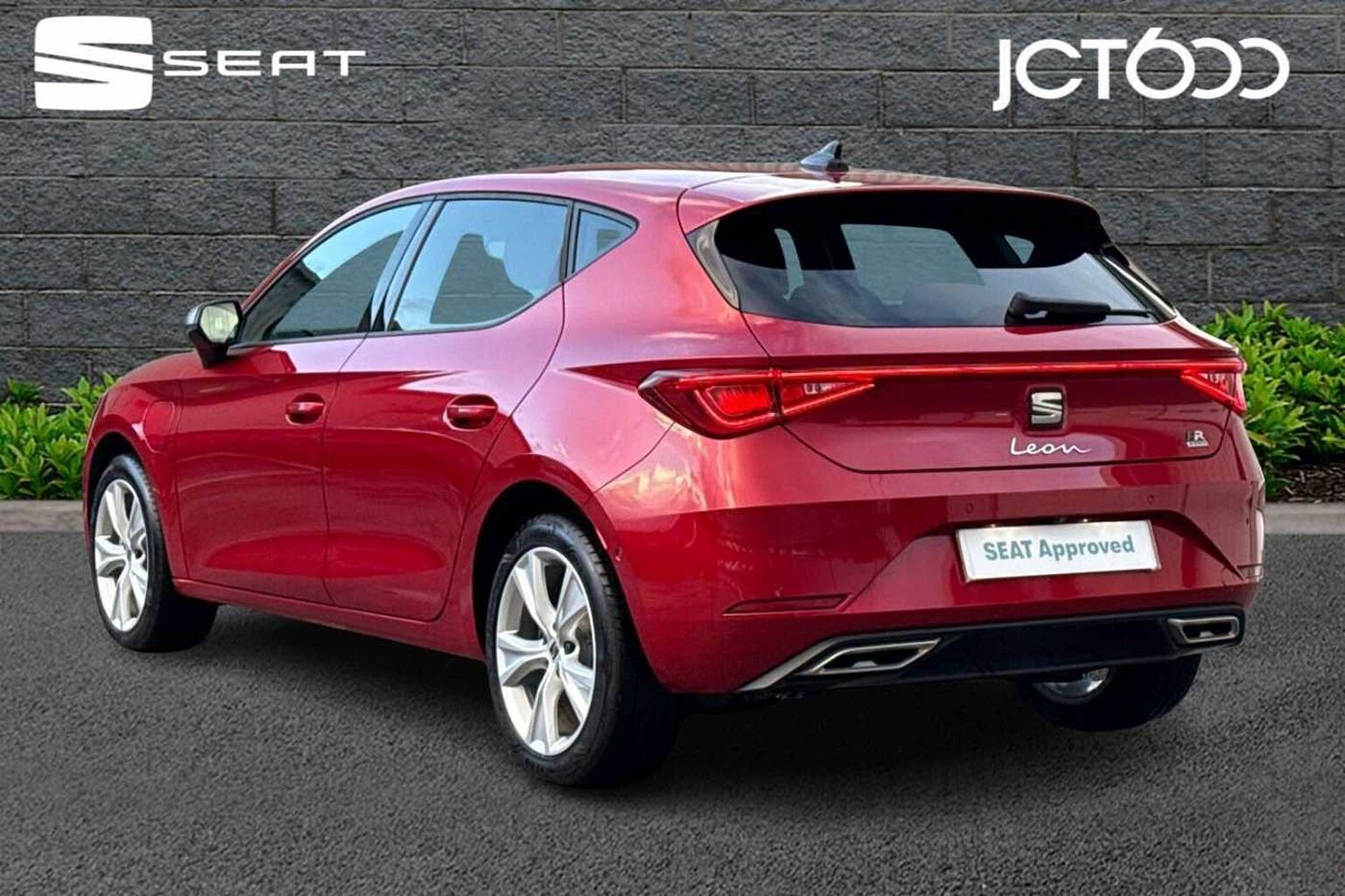 SEAT Leon 1.4 eHybrid 13kWh FR Hatchback 5dr Petrol Plug-in Hybrid DSG Euro 6 (s/s) (204 p