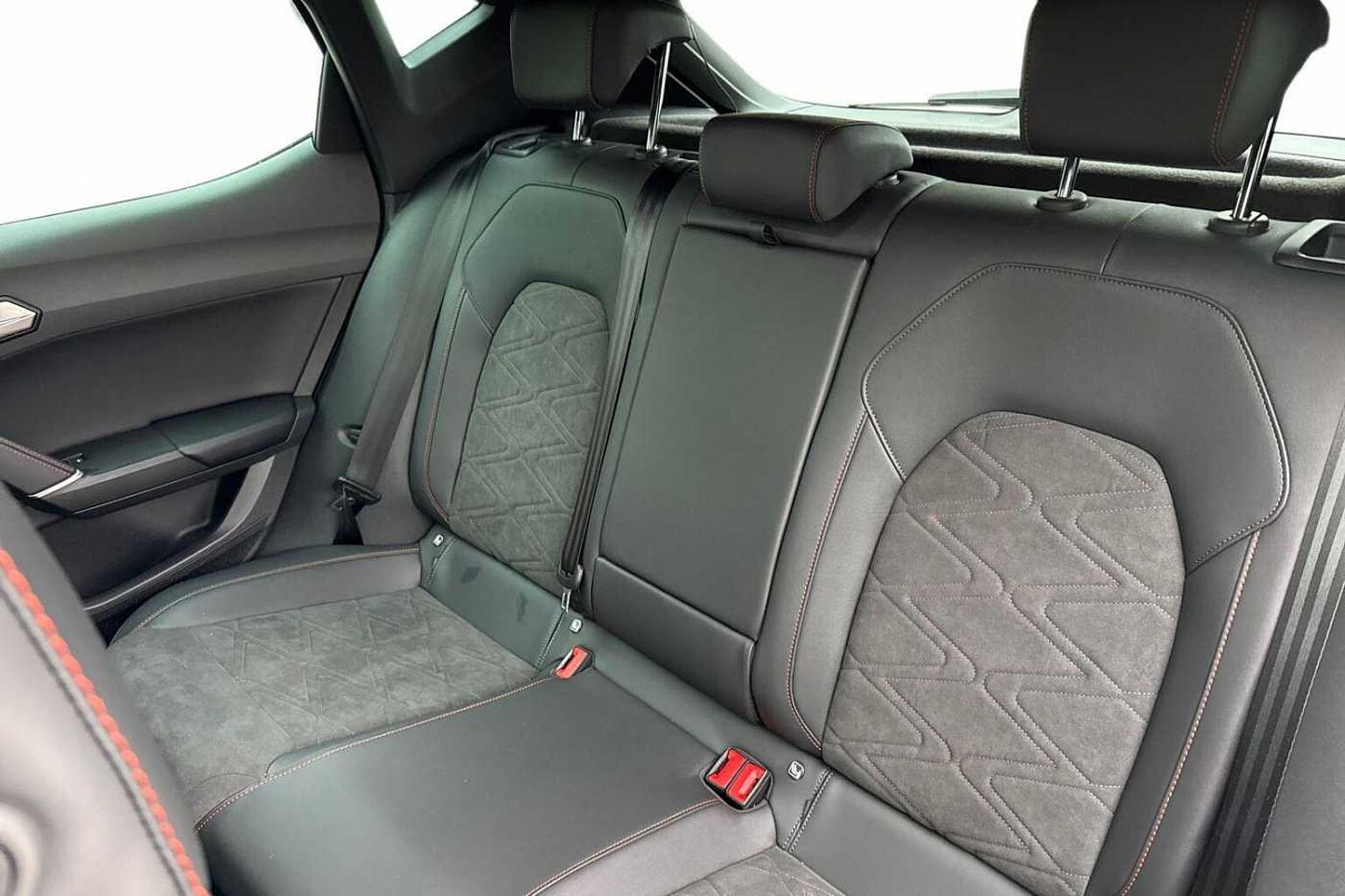 SEAT Leon 1.5 eTSI MHEV FR Black Edition Hatchback 5dr Petrol Hybrid DSG Euro 6 (s/s) (150